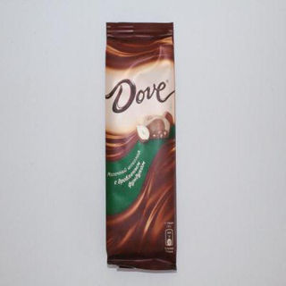 Шоколад молочный с дробленым фундуком Dove, 90г